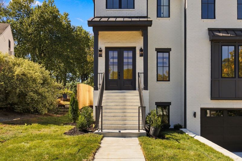 249 37th Ave N, Nashville, TN 37209