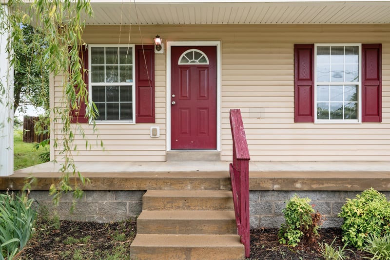 303 15th Ave W, Springfield, TN 37172