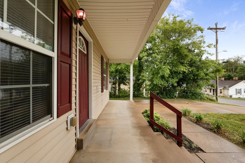 303 15th Ave W, Springfield, TN 37172