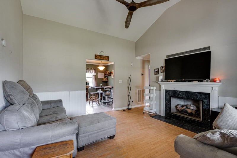 158 Pinewood Dr, Rock Spring, GA 30739