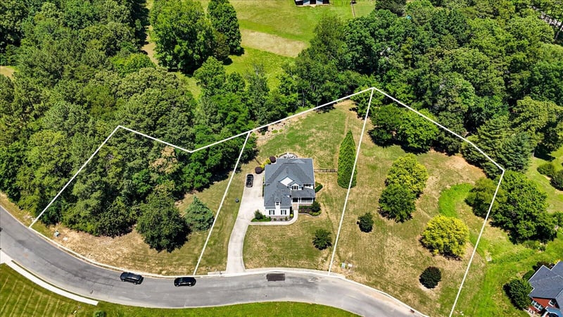 439 Honeysuckle Dr, Rock Spring, GA 30739