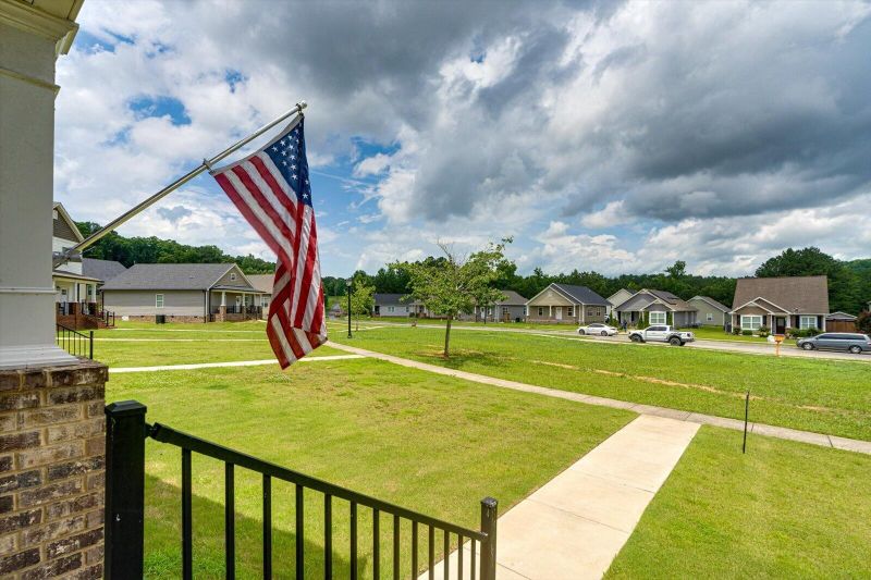 411 Coahulla Creek Dr, Dalton, GA 30721