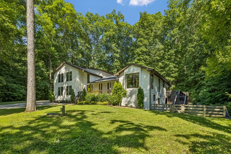 9033 Old Charlotte Pike, Pegram, TN 37143