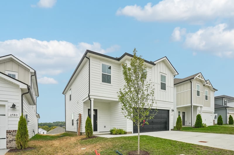 1778 Flora Grv, Hermitage, TN 37076