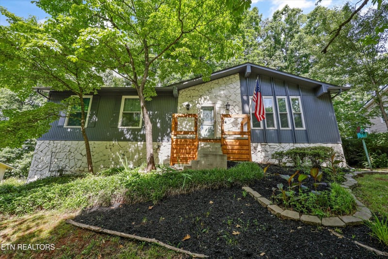 1117 Rain Tree Rd, Knoxville, TN 37923
