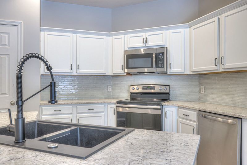 4027 Clinton Ln, Spring Hill, TN 37174