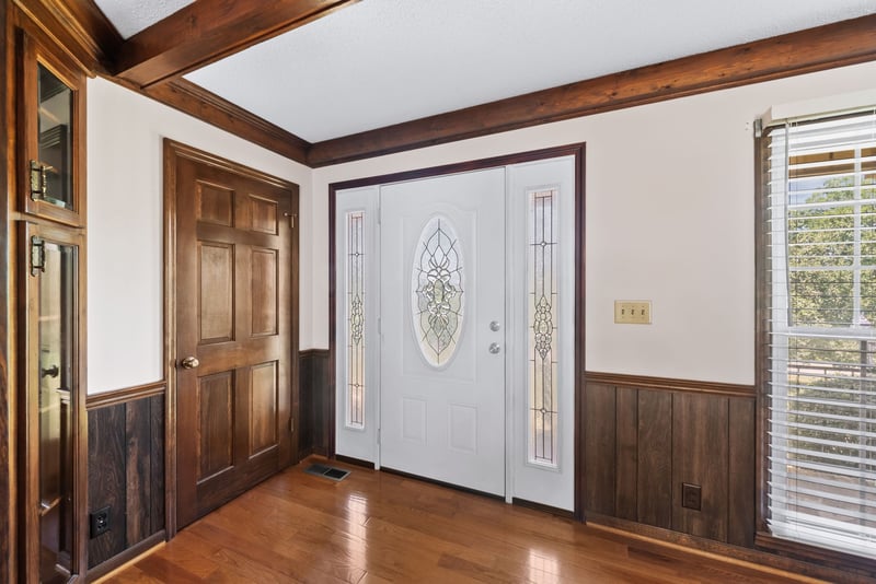 1826 Newcut Rd, Columbia, TN 38401