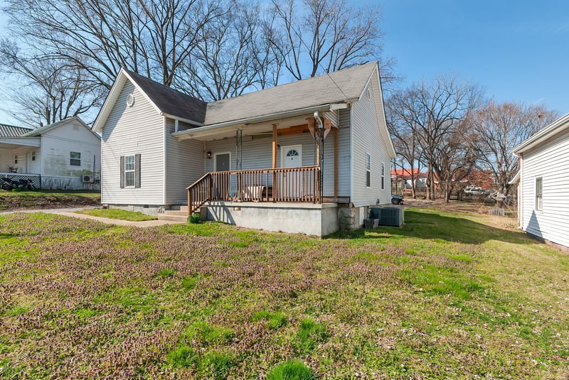 1510 S Main St, Columbia, TN 38401