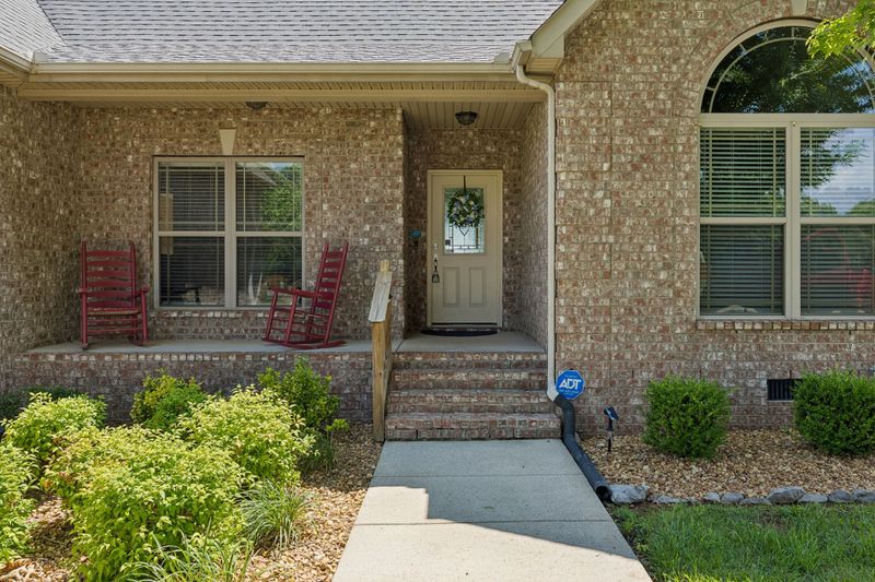 120 Oak Knoll Ct, Murfreesboro, TN 37127