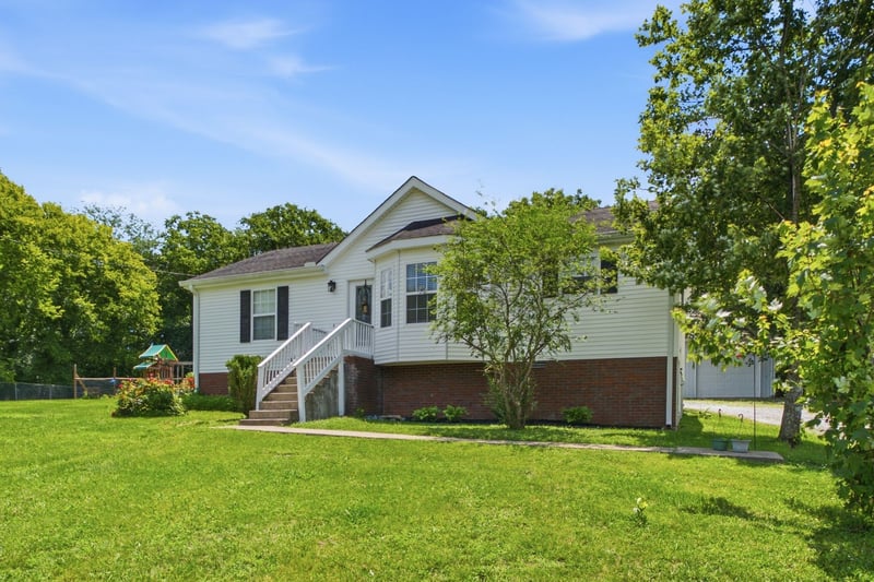 1024 Lynndale Dr, Castalian Springs, TN 37031