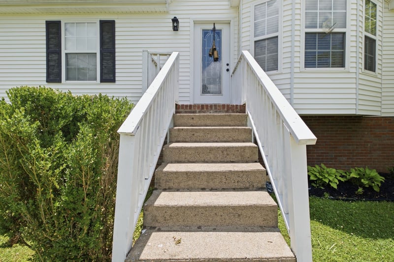 1024 Lynndale Dr, Castalian Springs, TN 37031
