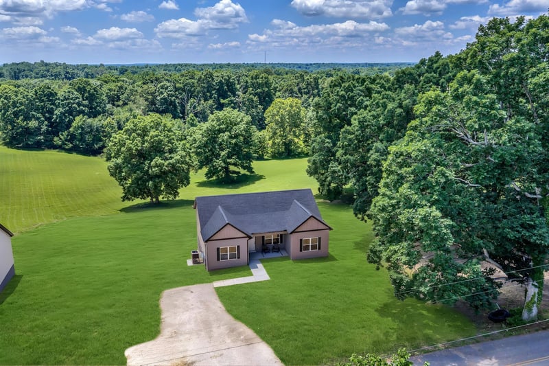 469 Jesse Work Rd, Dickson, TN 37055