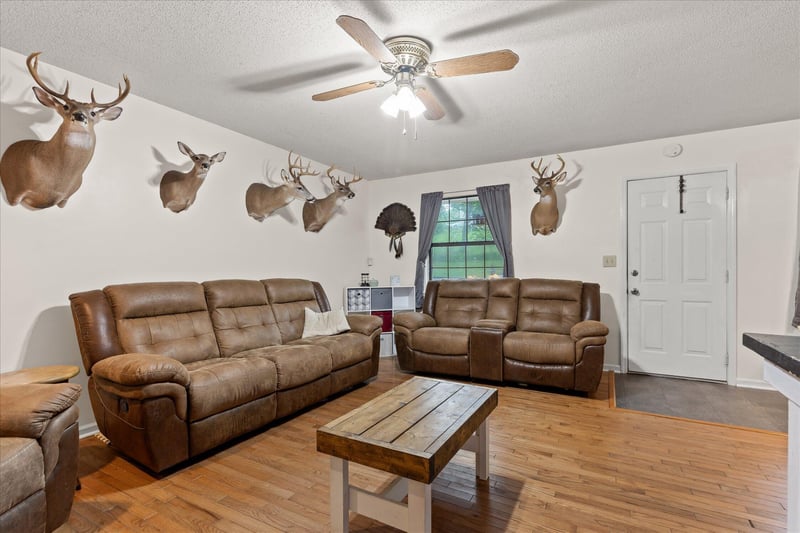 1884 Peavine Rd, Rock Spring, GA 30739