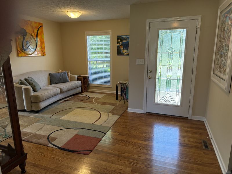 645 Weathervane Dr, Gallatin, TN 37066