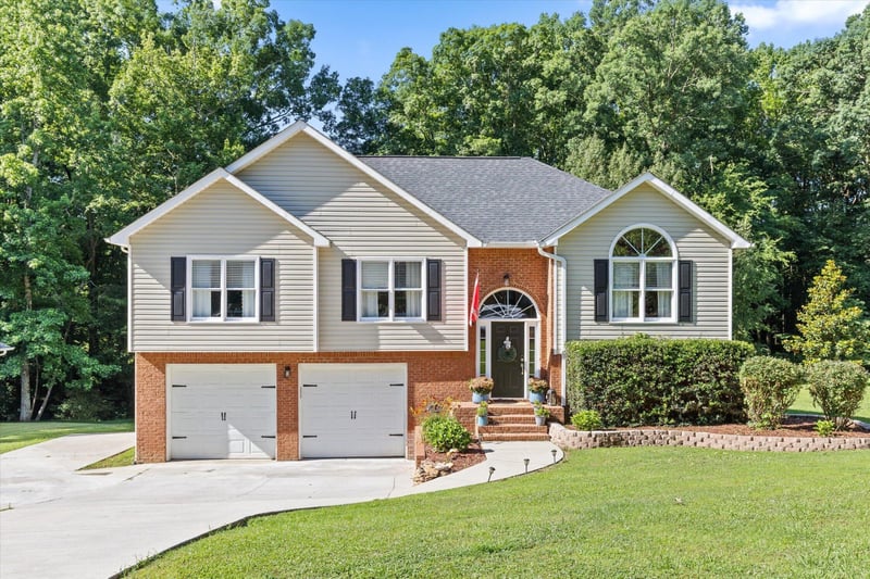 105 Creekside Dr, Dalton, GA 30720