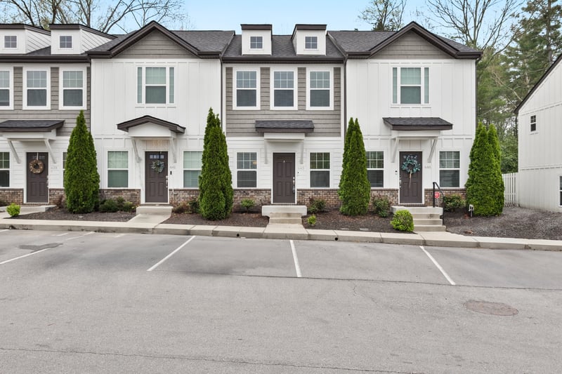 643 Bristol Creek Dr, Nashville, TN 37221