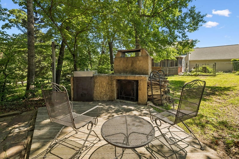14 Spring Water Dr, Ringgold, GA 30736