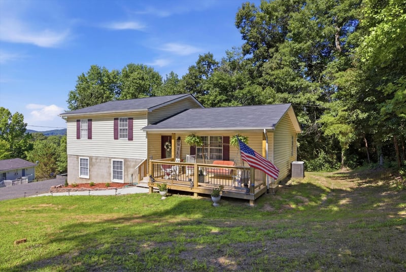 41 Ronnie Ln, Tunnel Hill, GA 30755