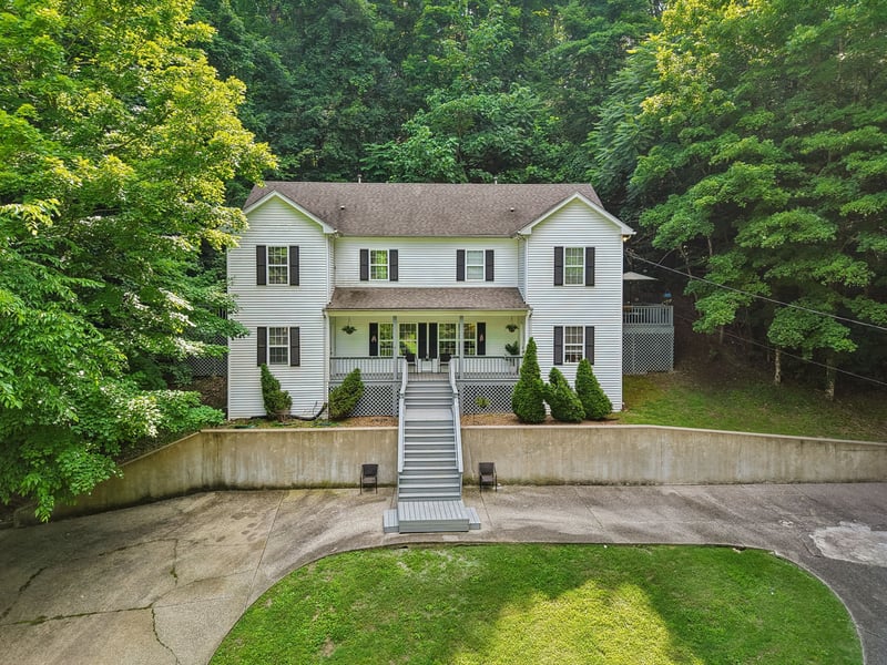 1017 Harpeth Valley Ct, Nashville, TN 37221