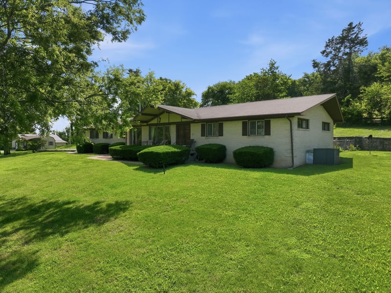 899 Carters Creek Pike, Columbia, TN 38401