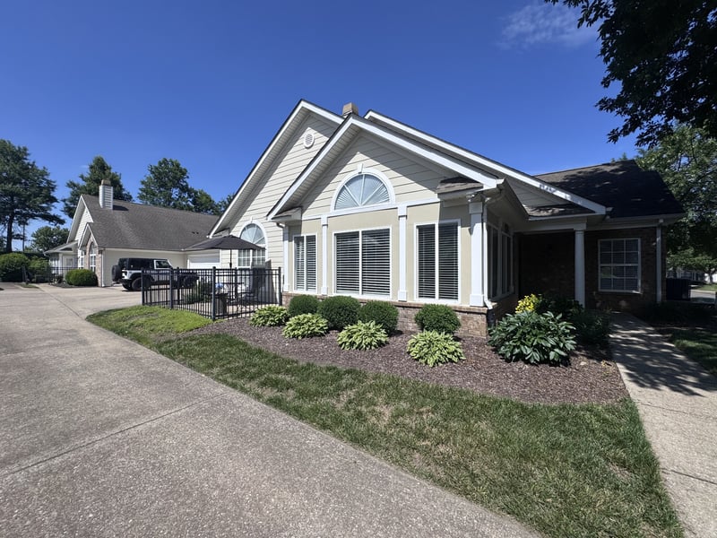 825 Browns Ln #301, Gallatin, TN 37066
