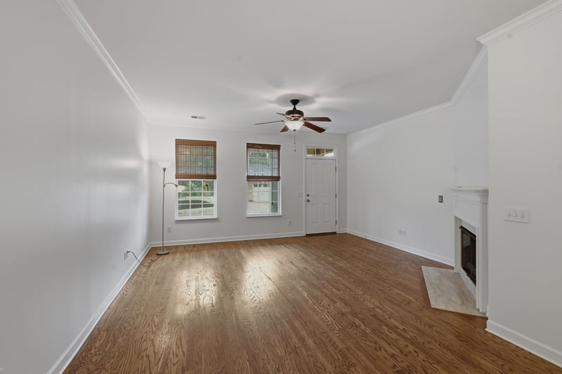 2043 Traemoor Village Dr, Nashville, TN 37209