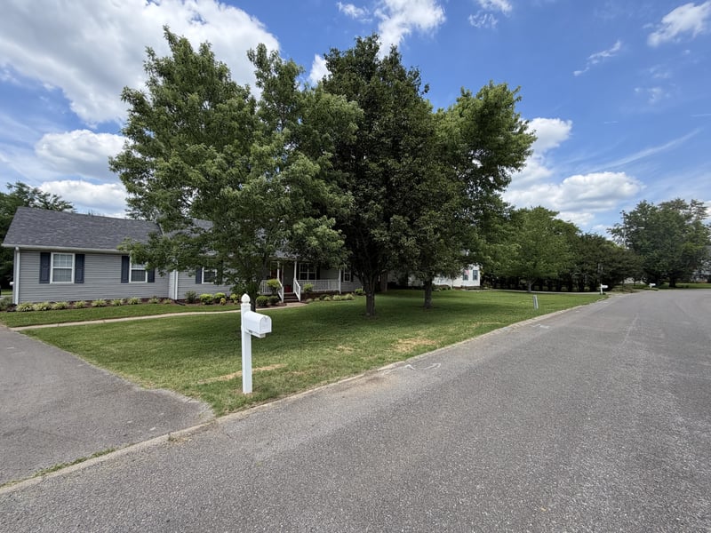 1405 Belle Oaks Dr, Murfreesboro, TN 37130