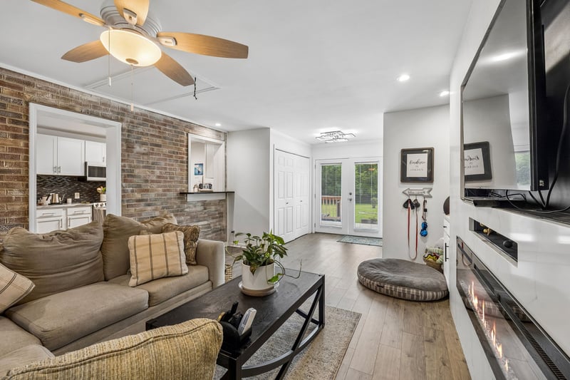 1105 Goose Bay Rd, Ashland City, TN 37015