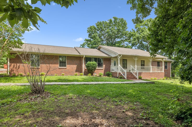 1533 Iron Bridge Rd, Columbia, TN 38401
