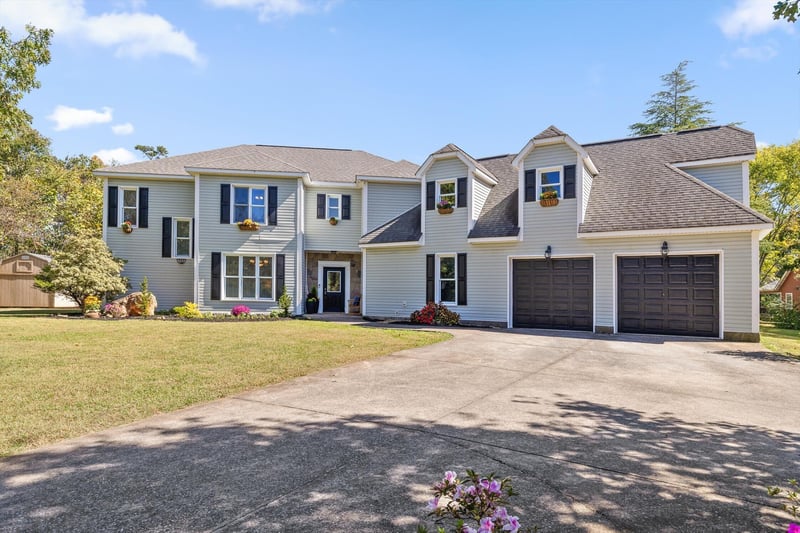 453 Harvest Ln, Rock Spring, GA 30739