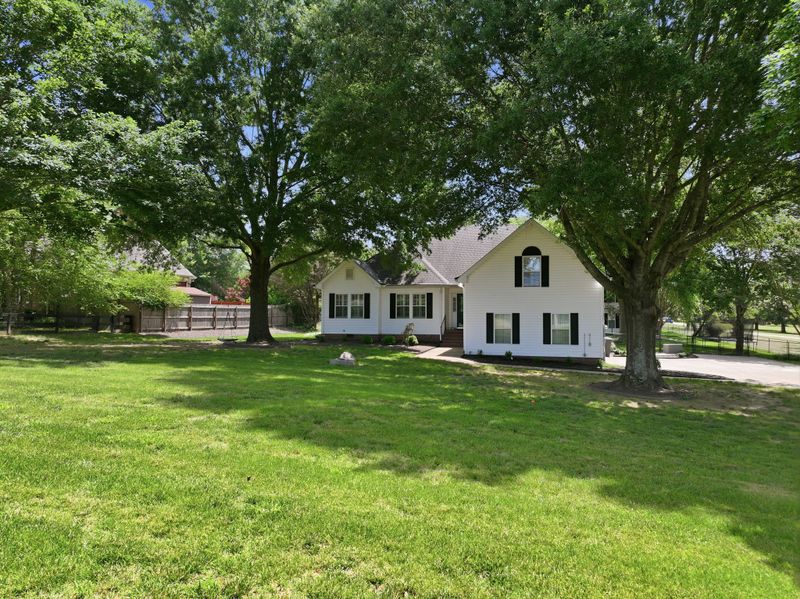 2999 Cages Bend Rd, Gallatin, TN 37066