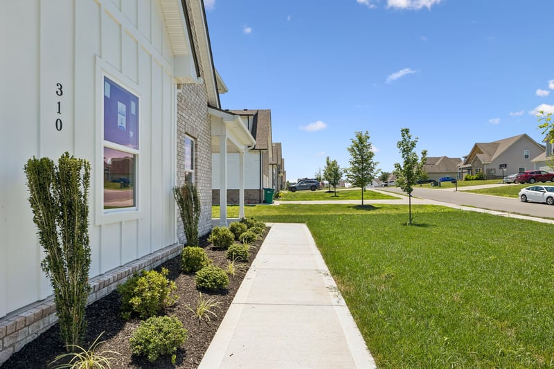 310 Buckadee Rd, La Vergne, TN 37086