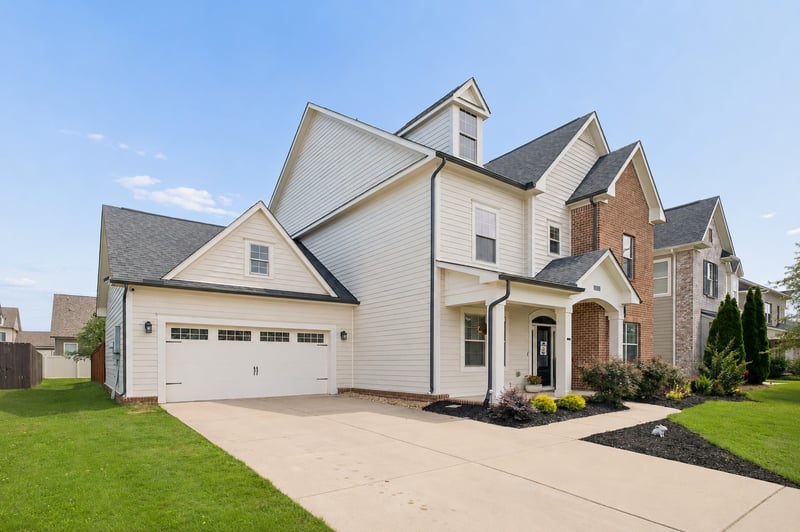 807 Sapphire Dr, Murfreesboro, TN 37128