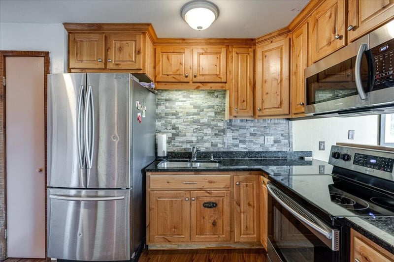 2072 Creek Rd, Wildwood, GA 30757