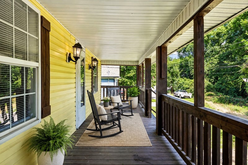 517 W 5th St, Columbia, TN 38401