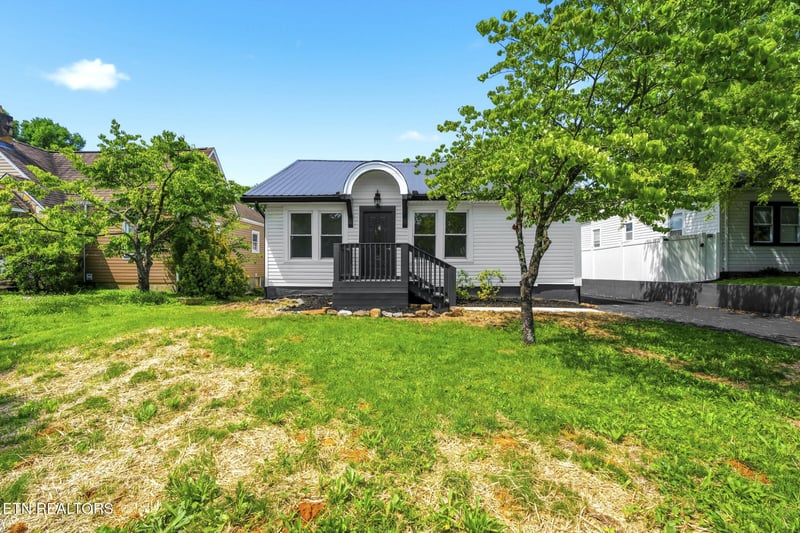 3317 Monmouth St, Knoxville, TN 37917