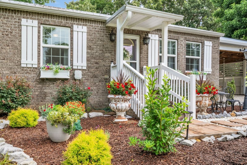 173 Ravenwood Cir, Dickson, TN 37055