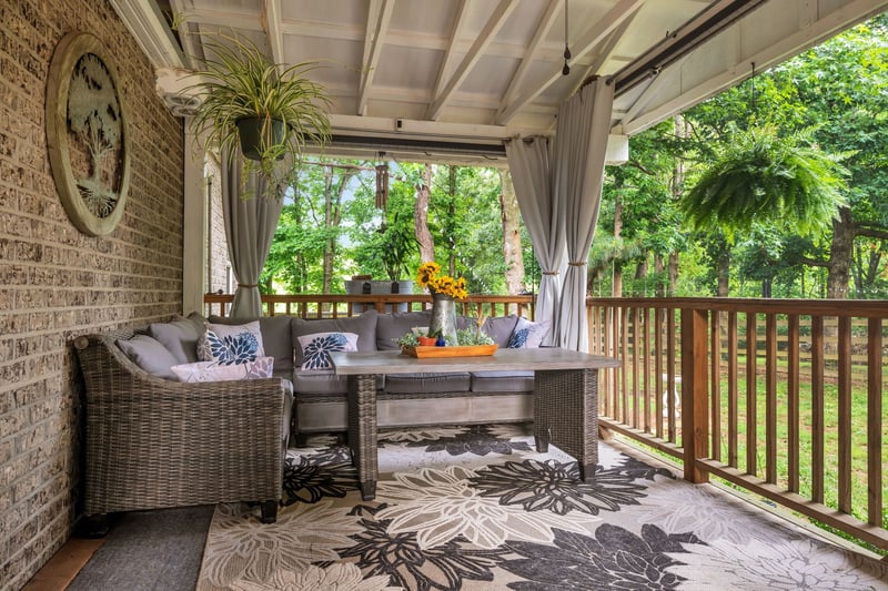 173 Ravenwood Cir, Dickson, TN 37055