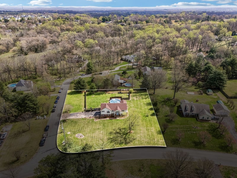 97 Oak Valley Dr, Spring Hill, TN 37174