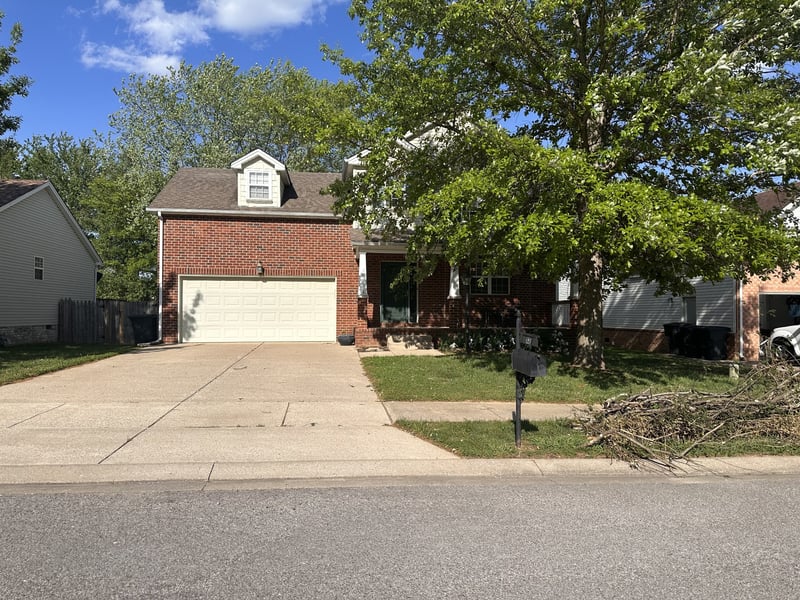 121 Vintage Cir, Hendersonville, TN 37075