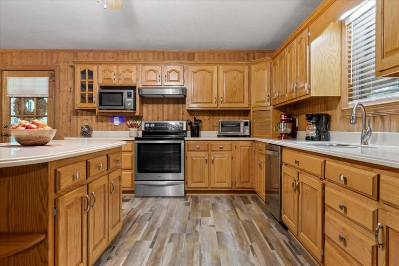 927 Casey Rd, Trenton, GA 30752
