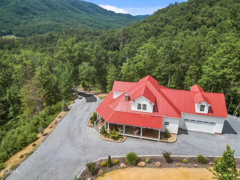 2750 Sulpher Springs Rd, Sevierville, TN 37862