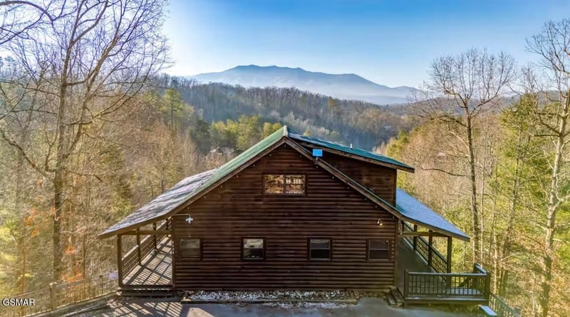 2428 Breezy Rd, Sevierville, TN 37876