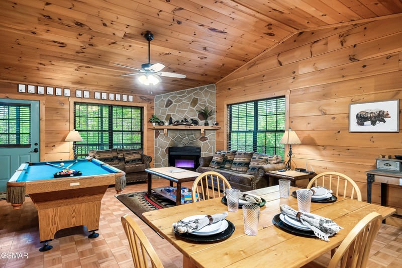2619 Thad Trl, Sevierville, TN 37876