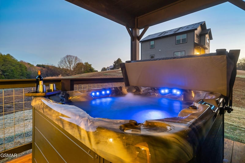2328 Judson Ln, Sevierville, TN 37876