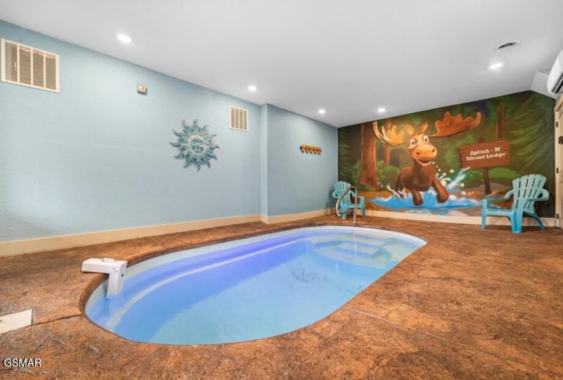 1446 Silver Poplar Ln, Sevierville, TN 37876