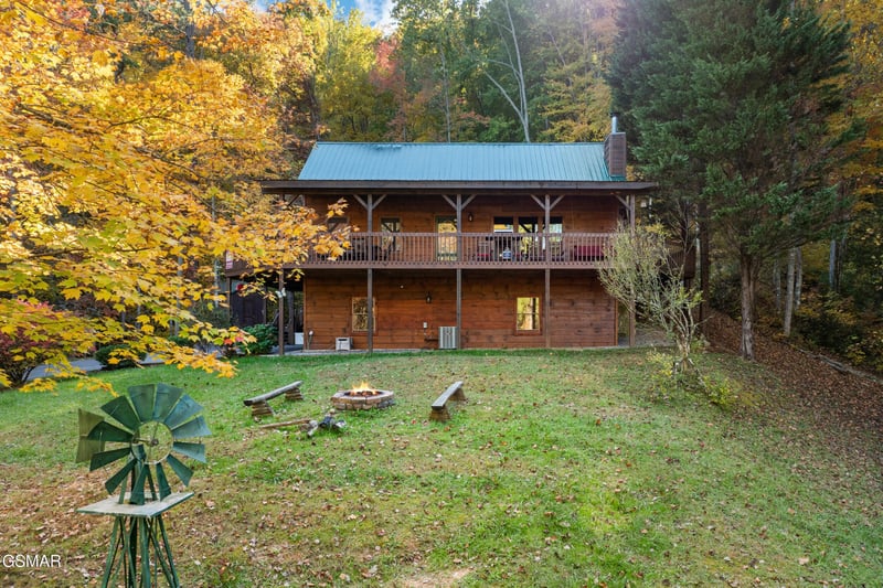 4094 Hickory Hollow Way, Sevierville, TN 37862