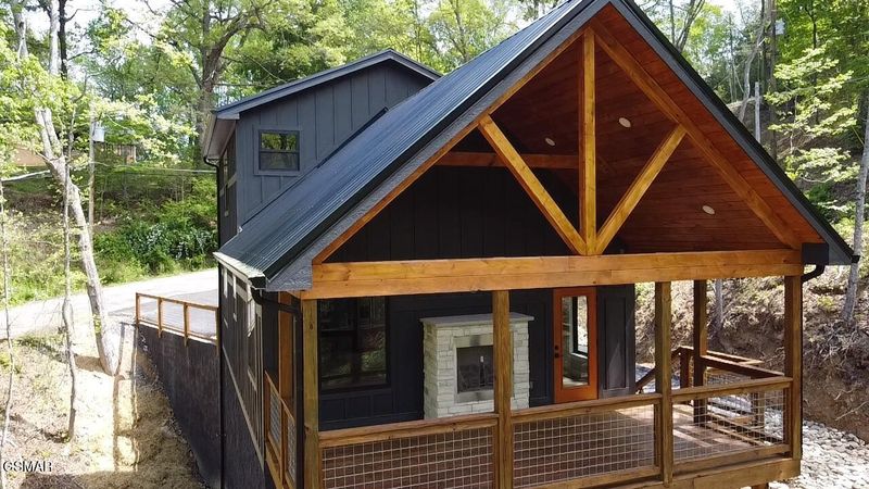 4016 Dollys Dr, Sevierville, TN 37862