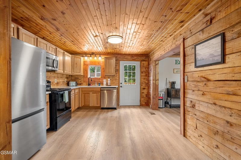 3009 Crestview Ct, Sevierville, TN 37862
