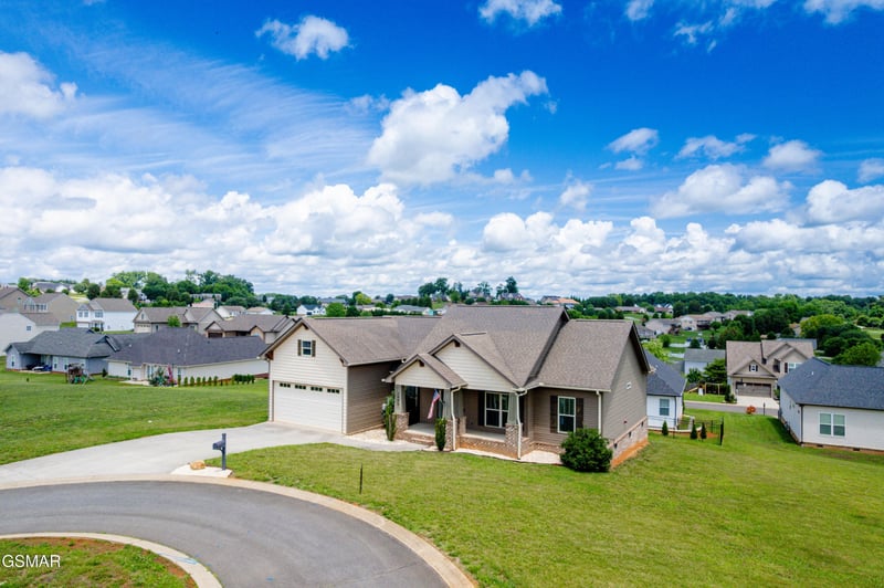 2899 Alden Glenn Ct, Sevierville, TN 37876